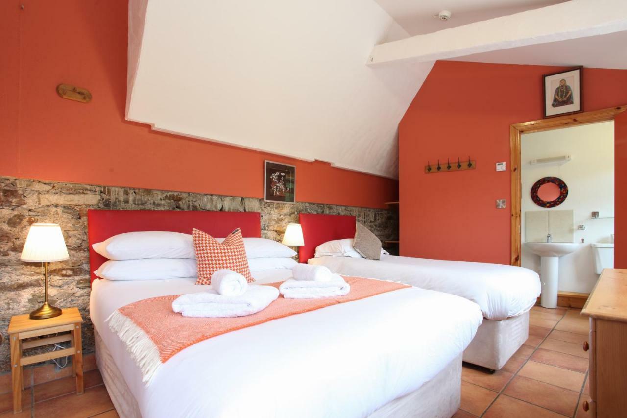 Moville Boutique Hostel & Apartments Exterior photo